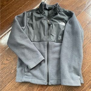 Boys grey/black Northface